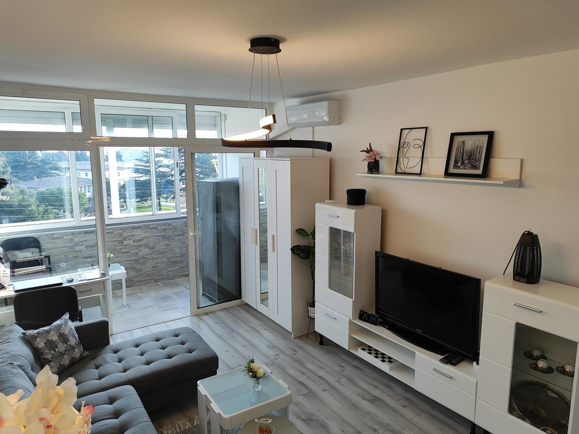 Apartment Zara With Garage Exteriör bild